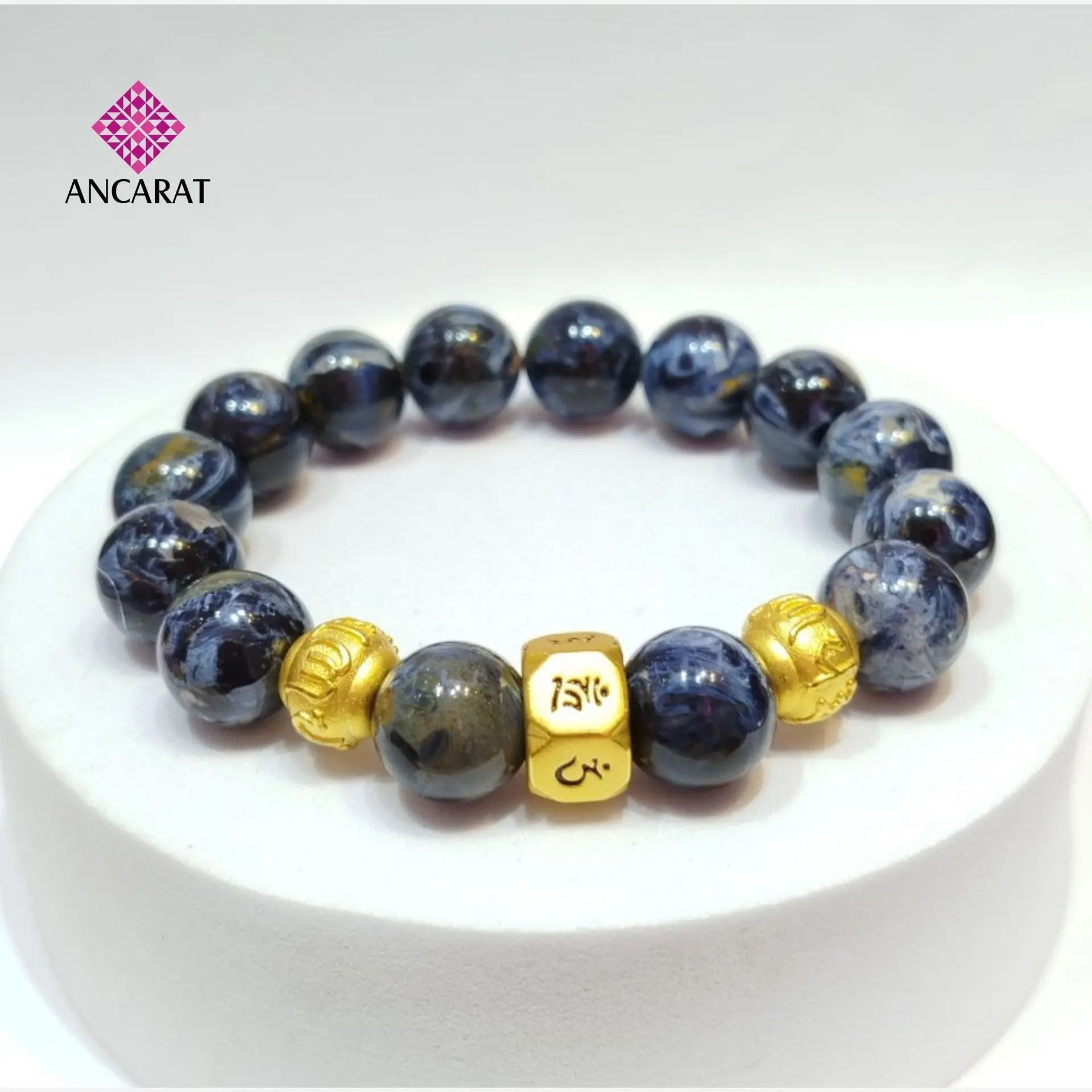 Mệnh Mộc hợp đá màu gì