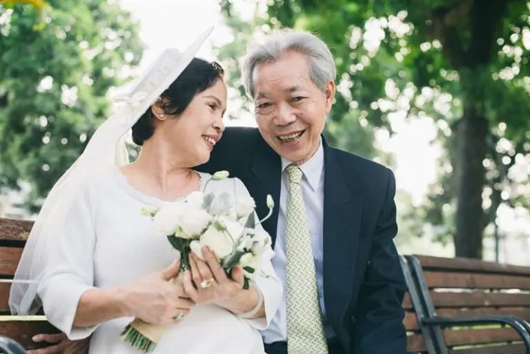 Đám cưới vàng là bao nhiêu năm?