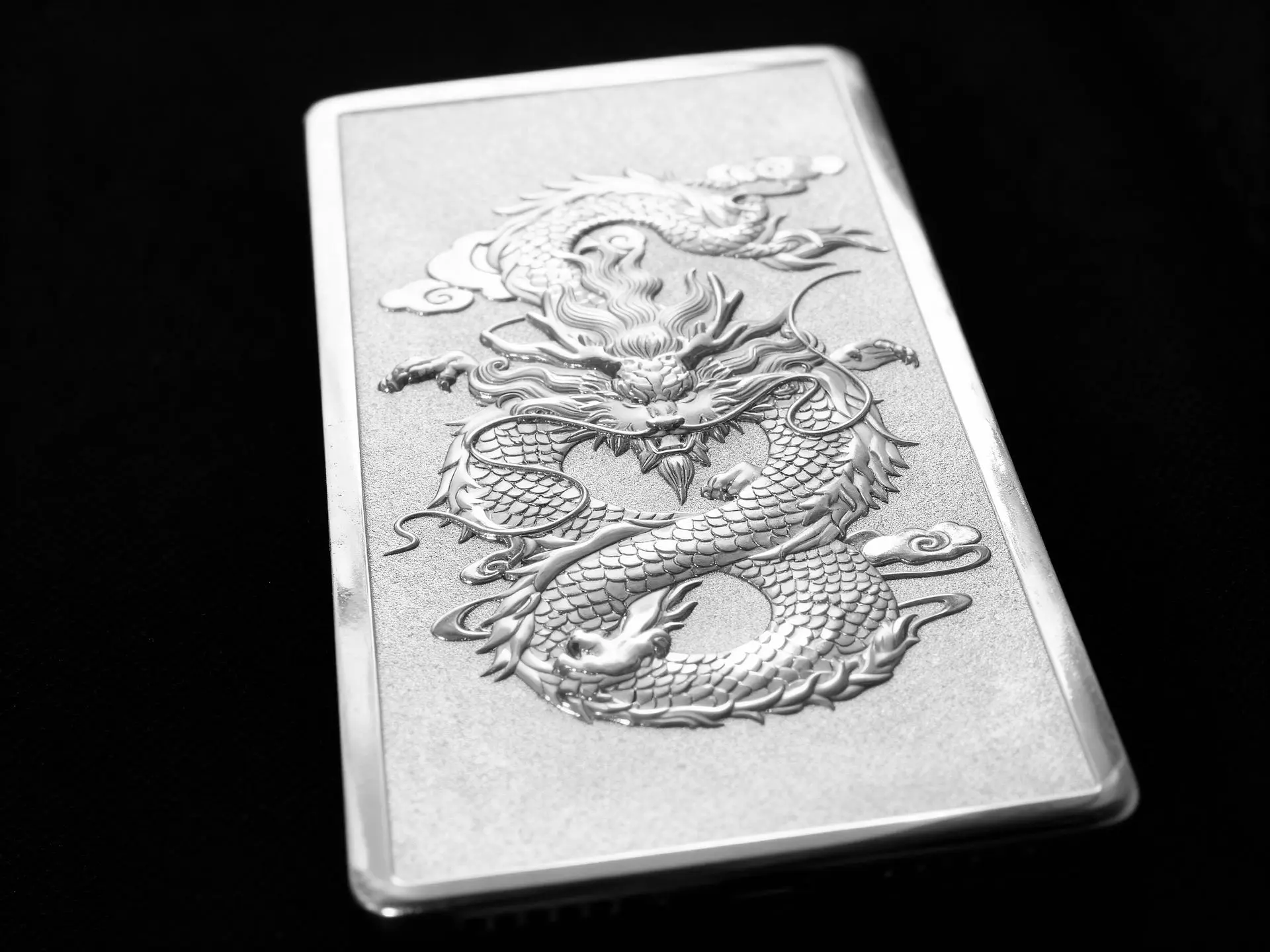 3 quy cách bạc Ngân Long Quảng Tiến (1 lượng, 5 lượng, 1kg) đa dạng cho nhu cầu bạc tích trữ.