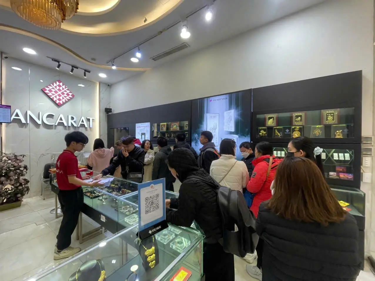 Giá bạc Ancarat tăng 1.47% lên 2,960,000 VNĐ/lượng. Dòng bạc miếng 1 lượng có chênh lệch (Spread) tối ưu 2.4% cho nhà đầu tư. Giá bạc Ancarat tăng 1.47% lên 2,960,000 VNĐ/lượng. Dòng bạc miếng 1 lượng có chênh lệch (Spread) tối ưu 2.4% cho nhà đầu tư.