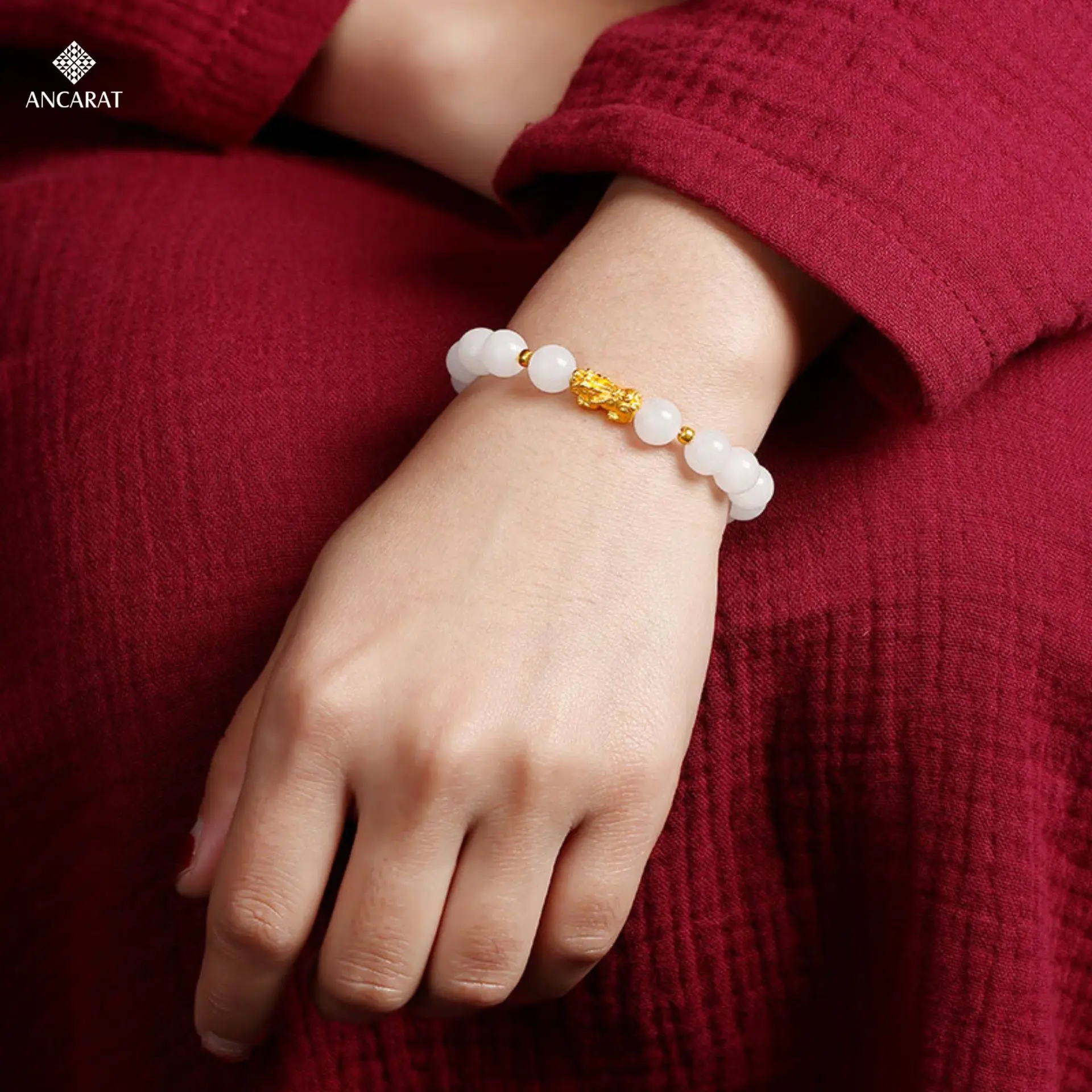 Trả lời Mệnh Thủy hợp đá màu gì