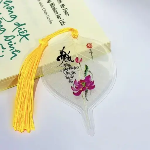 [ALBD2.Q252.00003A4] Lá Bồ Đề Thư Pháp Hoa Sen Chữ Hiếu